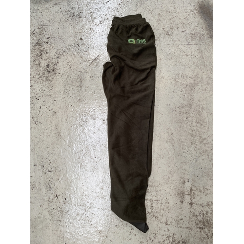 3939 - TWELVE PAIRS OF FLEECE JOGGERS SIZE XL