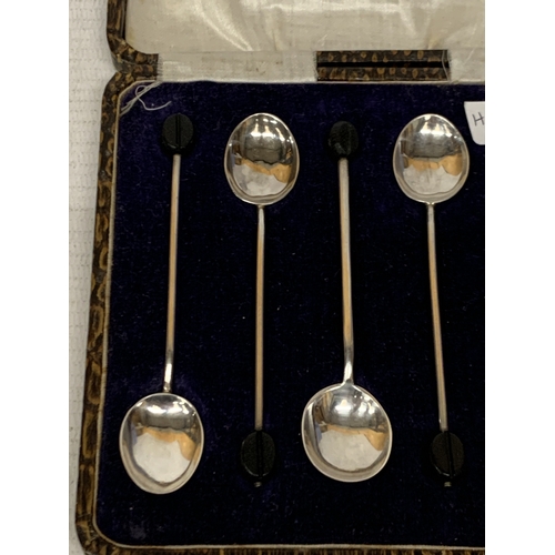 42 - A SET OF 6 HALLMARKED BIRMINGHAM SILVER COFFEE BEAN SPOONS BOXED, WEIGHT 35 GRAMS