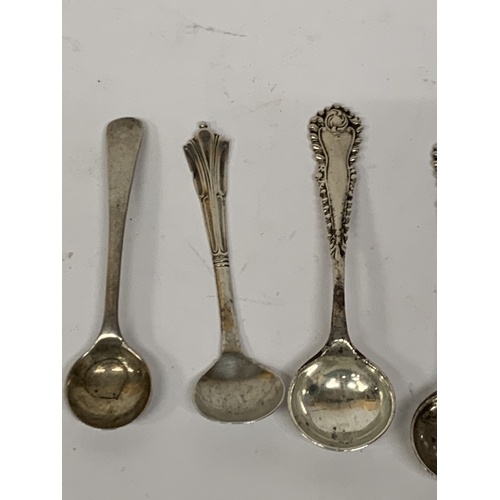 51 - A COLLECTION OF HALLMARKED BIRMINGHAM SILVER SPOONS, WEIGHT 40.1 GRAMS