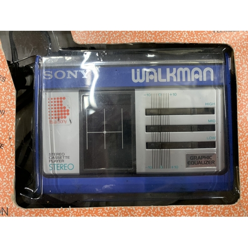 50A - A VINTAGE SONY WALKMAN WM-33 CASSETTE PLAYER IN AS NEW CONDITION