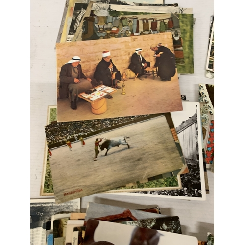 213 - A LARGE COLLECTION OF VINTAGE FOREIGN POSTCARDS