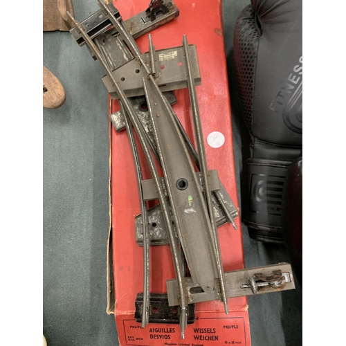 1113 - AN O' GUAGE HORNBY JUNCTION SECTIONS