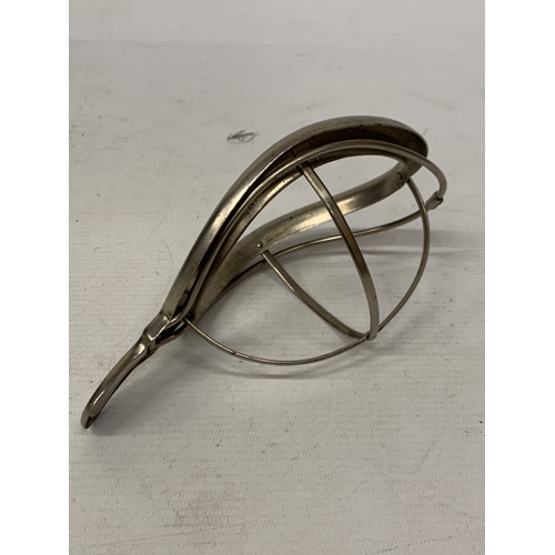 21 - A SCHIMMELBUSCH ANAESTHESIOLOGY MASK FOR OPEN CHLOROFORM ANAESTHESIA, ENGLISH 1890 - 1935