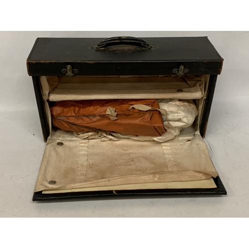 24 - A VINTAGE BLACK LEATHER DOCTOR'S MEDICAL CASE