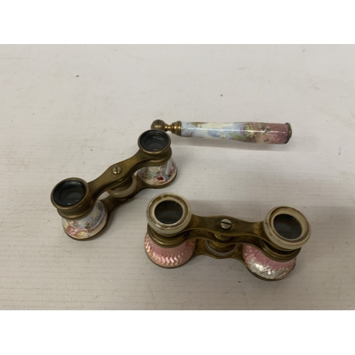 46 - TWO PAIRS OF ANTIQUE OPERA GLASSES TO INCLUDE A BRASS AND CERAMIC HAND PAINTED, THE OTHER BEING GUIL... 