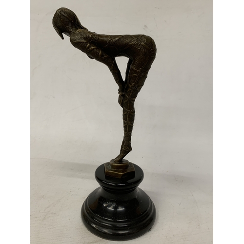 55 - A BRONZE ART DECO LADY DANCER ON A MARBLE BASE - SIGNED, HEIGHT 32CM