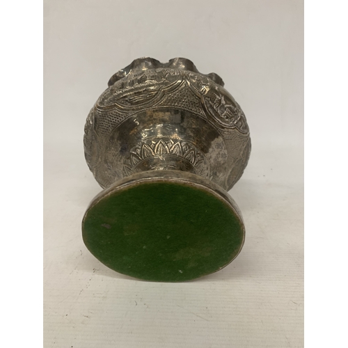 1 - A LARGE INDIAN 800 SILVER PEDESTAL BOWL WITH INTRICATE REPOUSSE DECORATION WEIGHTED BASE