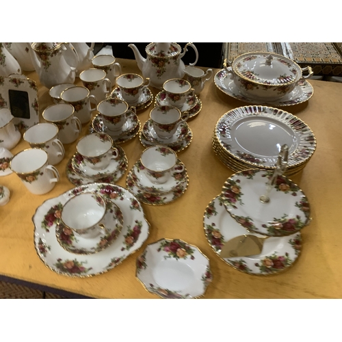 3 - APPROXIMATELY SEVENTY FIVE PIECES OF ROYAL ALBERT 'OLD COUNTRY ROSES' TO INCLUDE DINNER PLATES, TEA ... 