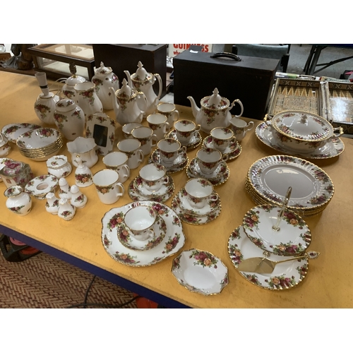 3 - APPROXIMATELY SEVENTY FIVE PIECES OF ROYAL ALBERT 'OLD COUNTRY ROSES' TO INCLUDE DINNER PLATES, TEA ... 