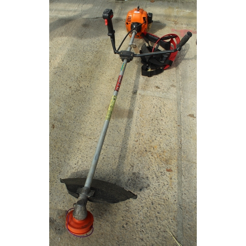24 - AN APACHE FLASH PETROL STRIMMER  NO VAT