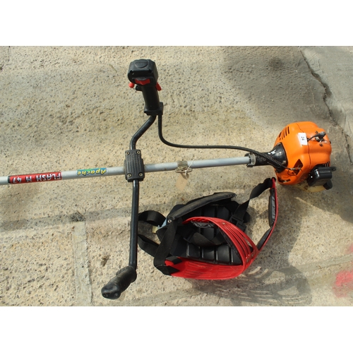 24 - AN APACHE FLASH PETROL STRIMMER  NO VAT