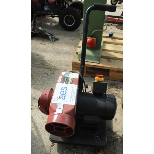 5 - AN AES DUST EXTRACTOR 230V IN WORKING ORDER  NO VAT