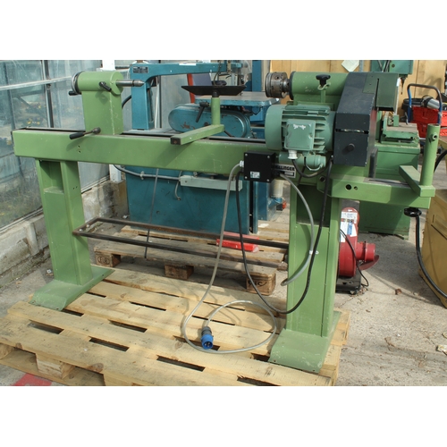 7 - A KILLENGER KM2000S WOOD LATHE 230V IN WORKING ORDER NO VAT