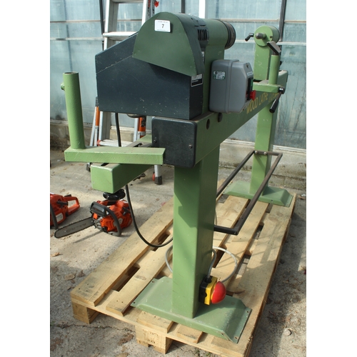 7 - A KILLENGER KM2000S WOOD LATHE 230V IN WORKING ORDER NO VAT