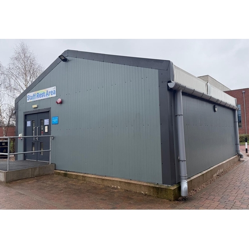 A DISMANTLED ALUMINIUM FRAMED TEMPORAY BUILDING-EASY BUILD, 8M X 8M 2 ...