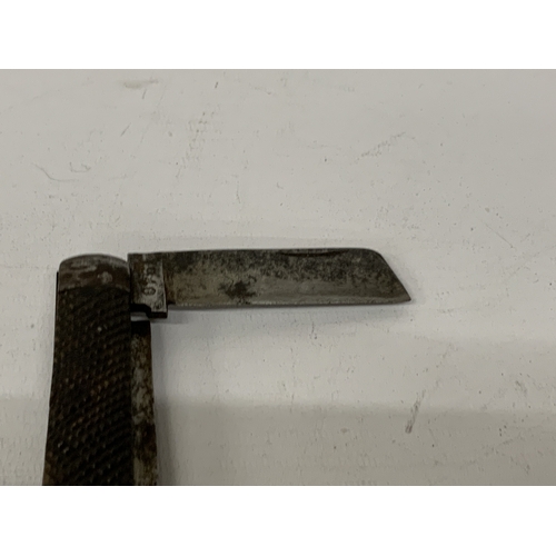 105 - A 1940 WWII JACK KNIFE BY M.A.DITTA & CO