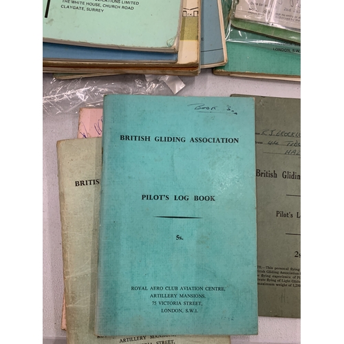 111 - AN ASSORTMENT OF VINTAGE GLIDING EPHEMERA TO INCLUDE PILOTS LOG BOOKS, LICENSES, FROM HAZEL GROVE ET... 