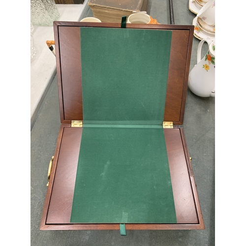 Lot 205       