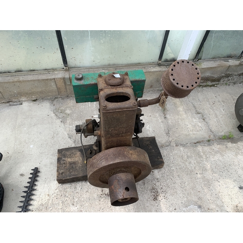 45 - A LISTER D PETROL ENGINE SHAFT DRIVE MAGNETO  NO VAT