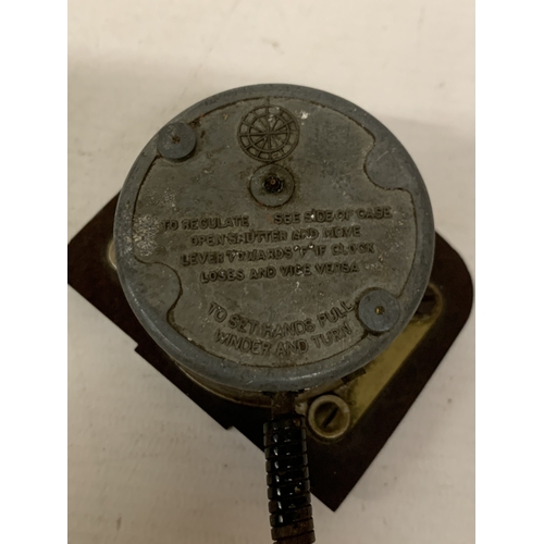 21 - A VINTAGE BAKELITE FORD CAR CLOCK FROM THE 1920/30'S