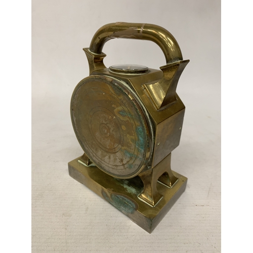 38 - A FRENCH JACKMAN & SON BRASS CARRIAGE CLOCK WITH AN INTEGRATED TOP-MOUNTED COMPASS AND CARRY HANDLE