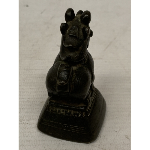 45 - A VINTAGE BRONZE ORIENTAL FOO DOG