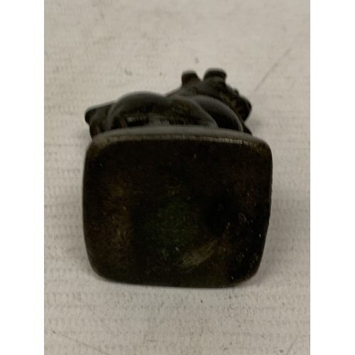 45 - A VINTAGE BRONZE ORIENTAL FOO DOG