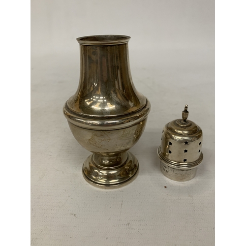 2 - A HALLMARKED BIRMINGHAM SILVER SUGAR SHAKER - WEIGHT 122.9 G
