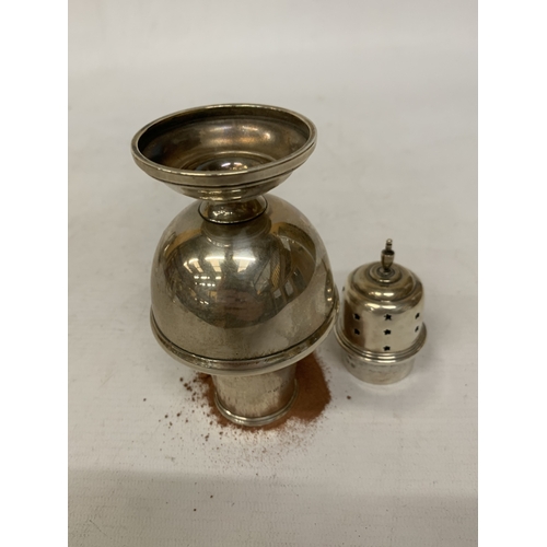 2 - A HALLMARKED BIRMINGHAM SILVER SUGAR SHAKER - WEIGHT 122.9 G