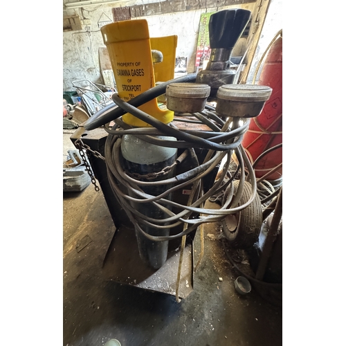 1 - AN IDEAL 220 MOBILE GENERATOR  NO VAT