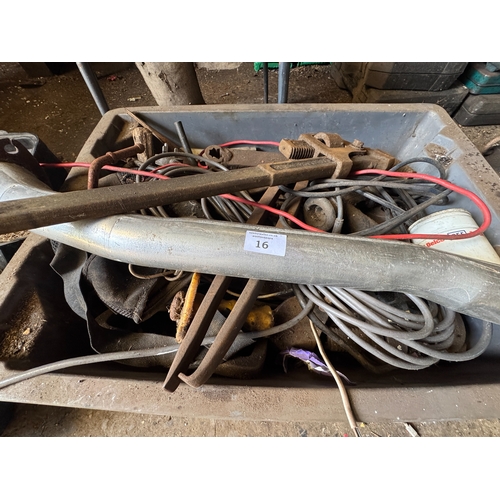 Lot 16        