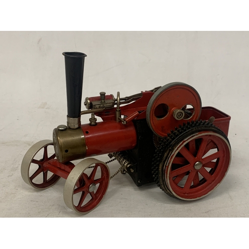 10 - A WILEESCO STEAM TRACTOR