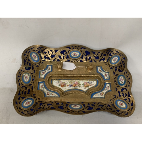 18 - AN ANTIQUE FRENCH ORMOLU PEN TRAY WITH HAND PAINTED BLUE AND WHITE FLORAL PLAQUES