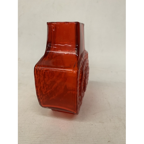 19 - A RED WHITEFRIARS STYLE TEXTURED TV VASE