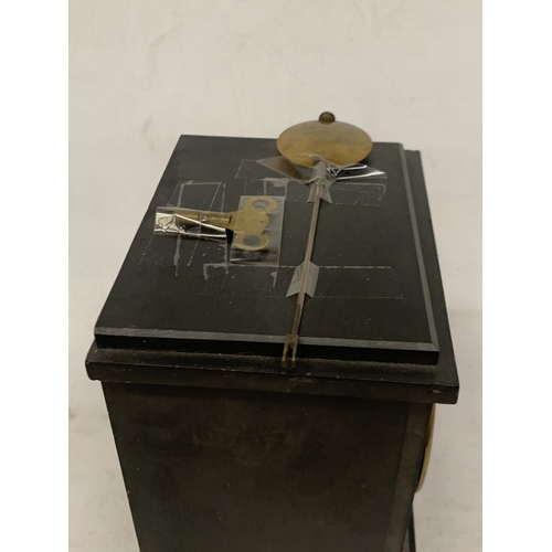 27 - A VINTAGE FRENCH SLATE MANTLE CLOCK WITH PENDULUM AND KEY