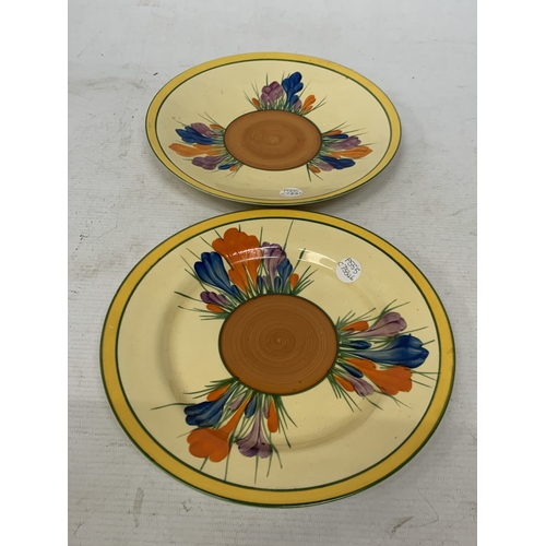 28 - TWO CLARICE CLIFF BIZARRE CROCUS PATTERN PLATES, DIAMETER 22.5CM