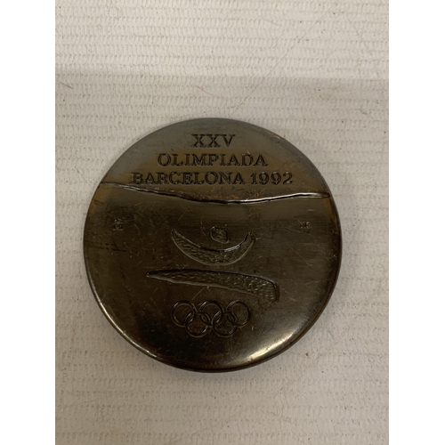 37 - A COMMEMORATIVE MEDAL FROM BARCELONA OLYMPICS 1992, DESIGNED BY SPANISH ARTIST XAVIER CORBERO
