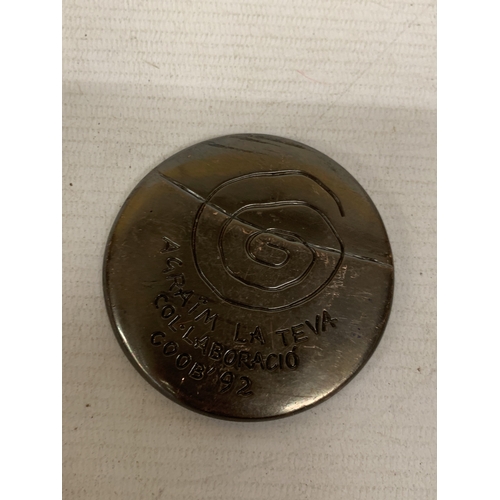 37 - A COMMEMORATIVE MEDAL FROM BARCELONA OLYMPICS 1992, DESIGNED BY SPANISH ARTIST XAVIER CORBERO