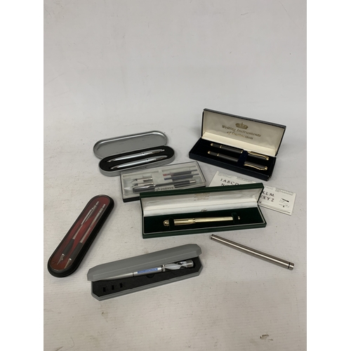 35 - A SHEAFFER FOUNTAIN PEN WITH A 14CT GOLD NIB PLUS A QUANTITY OF OTHER FOUNTAIN AND BALLPOINT PENS