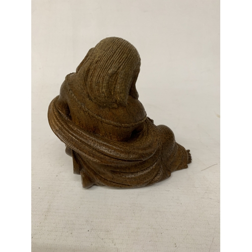 47 - A CHINESE BAMBOO CARVING OF THE DAOIST IMMORTAL LIO HAI, WITH A THREE LEGGED WEALTH TOAD AND CASH CO... 