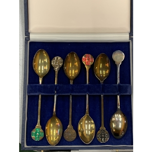 45A - A CASED SET OF SIX HALLMARKED SHEFFIELD TEASPOONS WITH ENAMEL DECORATION TO THE TOP WEIGHT 93G