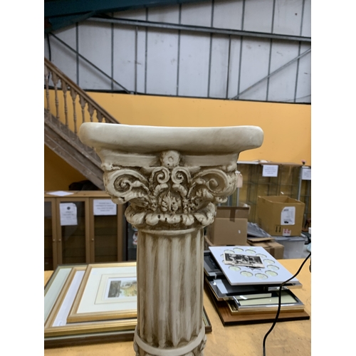 A CORINTHIAN STYLE PEDESTAL COLUMN FEATURING MUSES AND GODDESSES - 56 CM