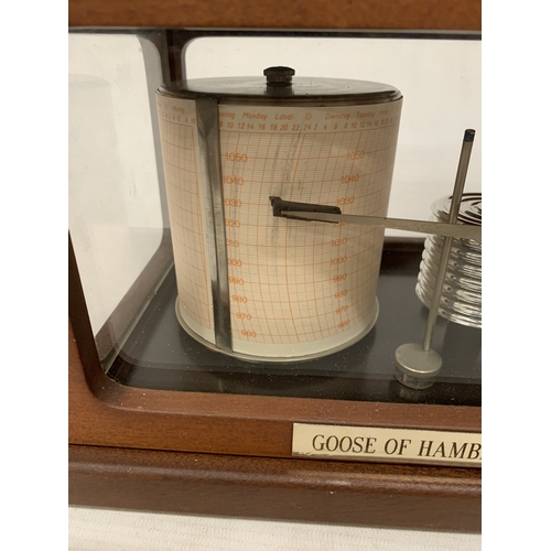 46 - A MARINE BAROGRAPH FOR RECORDING ATSMOPHERIC PRESSURE