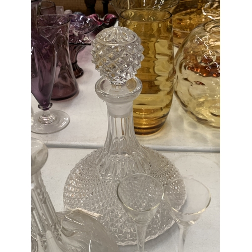 171 - A COLLECTION OF GLASSWARE TO INCLUDE TWO DECANTERS, SHERRY GLASSES, OIL BOTTLE, LIQUEUR GLASSES ETC