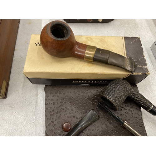 15 - A COLLECTION OF VINTAGE PIPES TO INCLUDE  A NATURAL WOOD/GOURD BOWL WIH ENGRAVED BRASS EMBELLISHMENT... 
