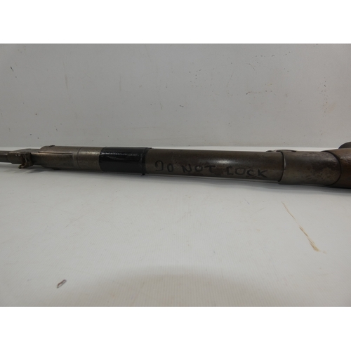 305 - A B.S.A 0.177 CALIBRE AIR RIFLE , 46.5CM BARREL (A/F)