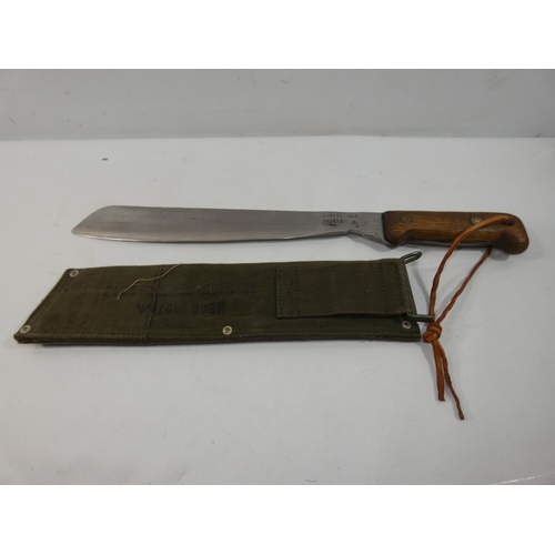 315 - A MILITARY MACHETTE AND SCABBARD 33CM BLADE MARKED ELLWELL 1963 LENGTH 47CM