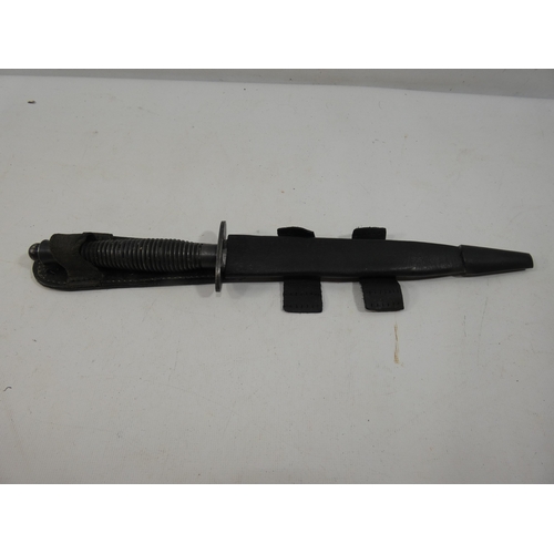 316 - A VINTAGE FAIRBIARN SYKES FIGHTING KNIFE AND SCABBARD 17.5CM BLADE LENGTH 34CM