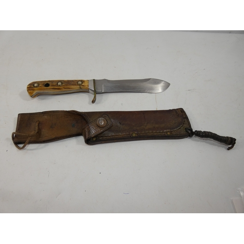 337 - A VINTAGE GERMAN MADE HUNTING KNIFE AND SCABBARD, 15CM BLADE, ANTLER GRIP, LENGTH 29CM
