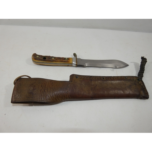 337 - A VINTAGE GERMAN MADE HUNTING KNIFE AND SCABBARD, 15CM BLADE, ANTLER GRIP, LENGTH 29CM